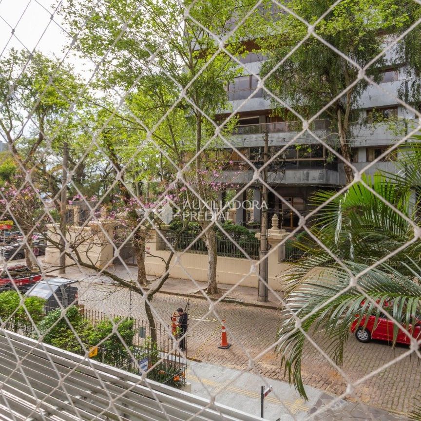 Apartamento com 3 quartos e 133m² para alugar em Moinhos de Vento, Porto Alegre. - Photo 1
