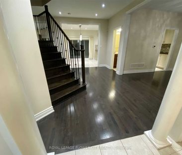 Detached Home For Lease | W7362958 - Photo 1