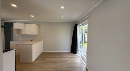 5 Bedroom Family Home - Photo 4