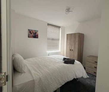 Room in a Shared House, Bearwood Road, B66 - Photo 6