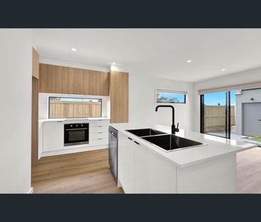 14 Fig Tce, Thomastown, Vic 3074 - Photo 5