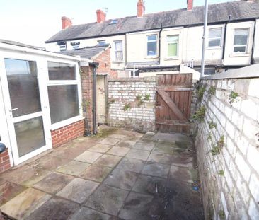 1 bedroom ground floor flat to rent - Photo 6