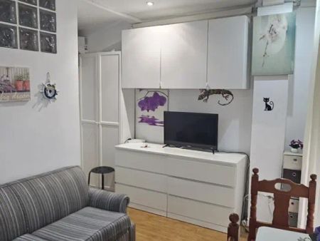 Piso en alquiler en Calle Santo Domingo - Foto 2