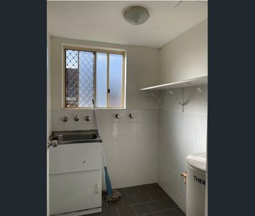 Modern 2 Bedroom Apartment - Photo 6
