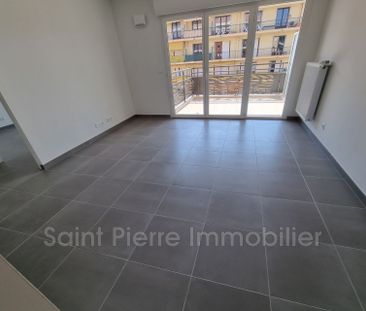 Location Appartement 2 pièces 40m² ST LAURENT DU VAR 06700 - Photo 6