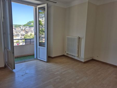 Superbe T3 proche centre ville + garage - Photo 3