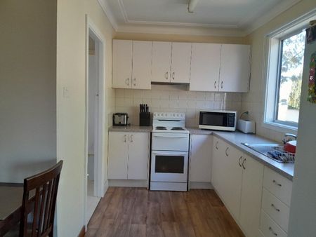 2 Bedroom Unit In East Tamworth - Photo 3