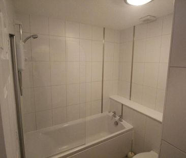 2 bedroom semi-detached house to rent - Photo 6