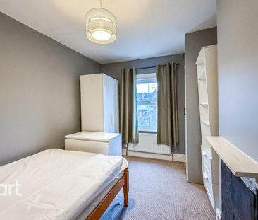 4 bedroom terraced house to rent - Photo 3