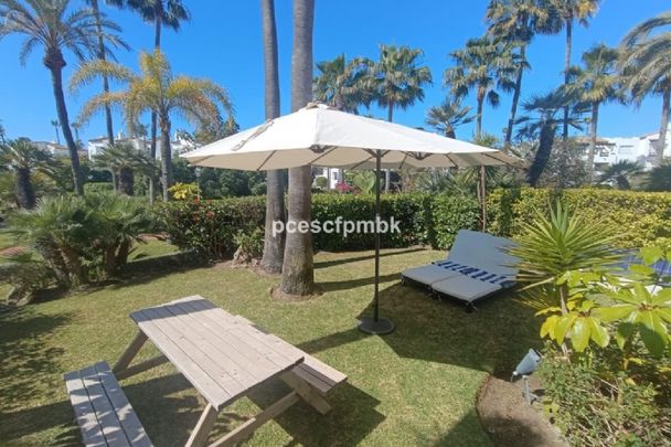 2 Bedroom Townhouse For Rent in Cancelada, Málaga - Photo 1