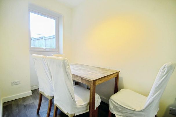 6 bedroom semi-detached house to rent - Photo 1