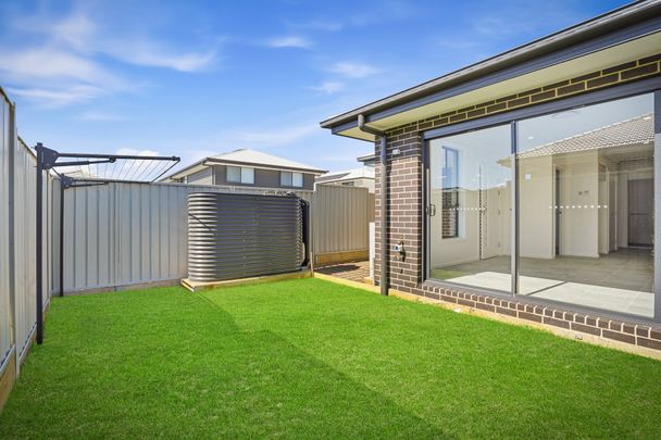 BRAND NEW TWO BEDROOM GRANNY FLAT - Photo 1