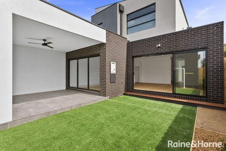 27 Woyna Avenue, Capel Sound, VIC 3940 - Photo 2