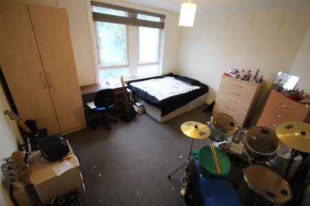 4 bedroom terraced house to rent - Photo 4