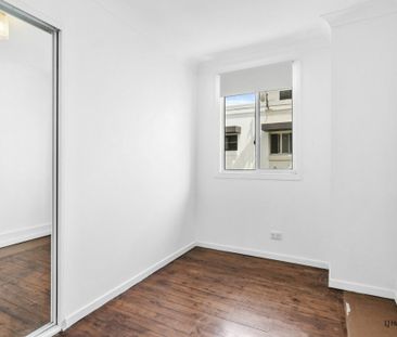 Two-Bedroom Beachside Waterfront Unit - Photo 2