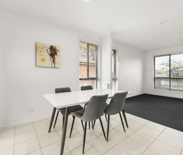 SPACIOUS 3-BEDROOM HOME IN THE HEART OF WERRIBEE - Photo 6
