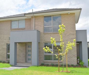 Family Home - Photo 3