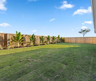 STUNNING 4 BEDROOM HOME IN BURDELL BUILT AS A DISPLAY HOME + STUDY! - Photo 1