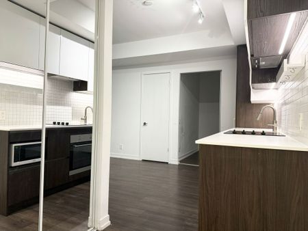 For Lease - 5 Buttermill Avenue Unit# 5212, Vaughan, Ontario - Photo 5