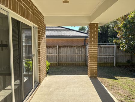 LOVELY FAMILY HOME - Photo 5