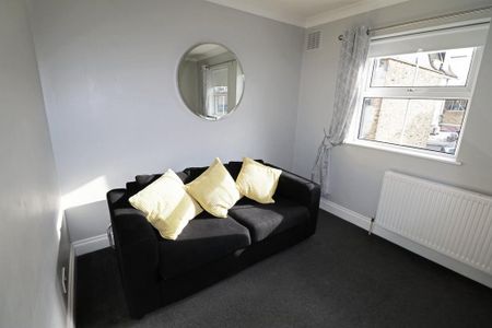 1 bedroom maisonette to rent - Photo 2