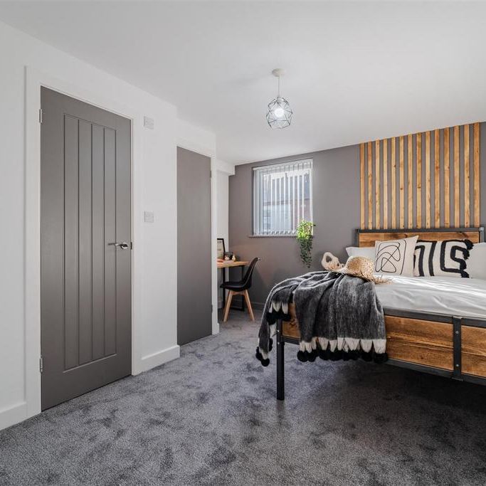 5 bedroom terraced house to rent - Photo 1