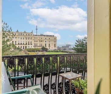 Brunswick Square, Hove, BN3 - Photo 3