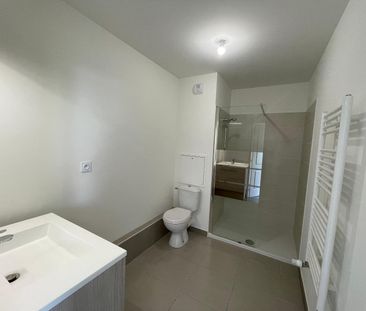 Location Appartement 2 pièces 38m² VILLEURBANNE 69100 - Photo 4