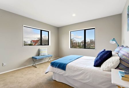 OTAHUHU, 5 BEDROOMS - Photo 3