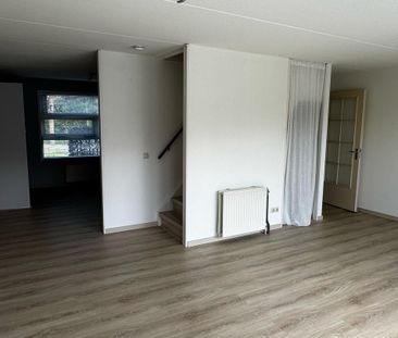Huis te huur: Rijnland 371 8245 EG Lelystad - Foto 2