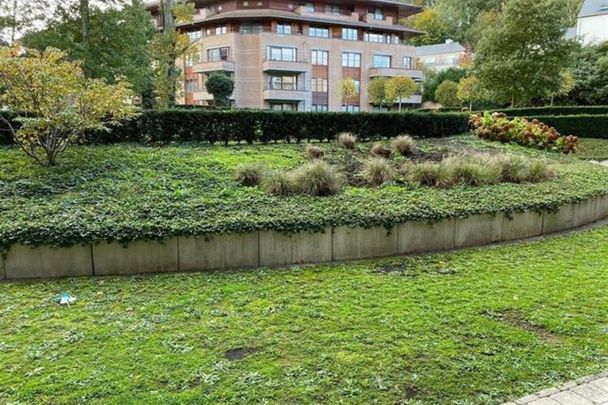 Proche de la Maison Communale, beau rez-de-chaussée meublé de 2 chambres terrasse et jardin - Photo 1