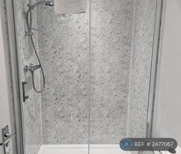 2 bedroom semi-detached house to rent - Photo 4