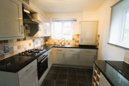 Wickham Way, Haywards Heath, RH16 - Photo 3