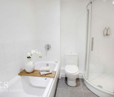 2 bedroom apartment to rent - Photo 6