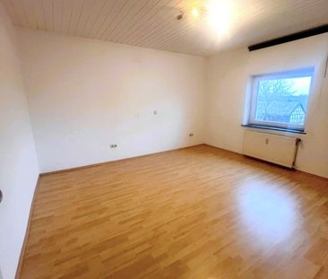 Ideal für 1-2 Personen! Ausgefallene 3-Zimmer-Dachgeschoßwohnung mi... - Photo 2