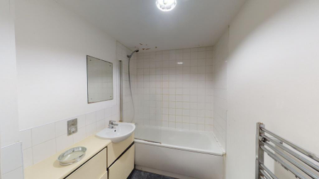 2 bedroom flat to rent - Photo 5