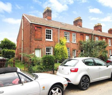 3 bedroom end of terrace house to rent - Photo 2