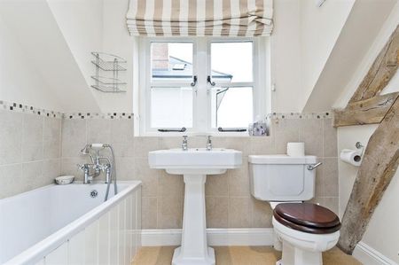 3 bedroom detached house to rent - Photo 5