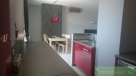 Mieszkanie na wynajem - Zdjęcie 2