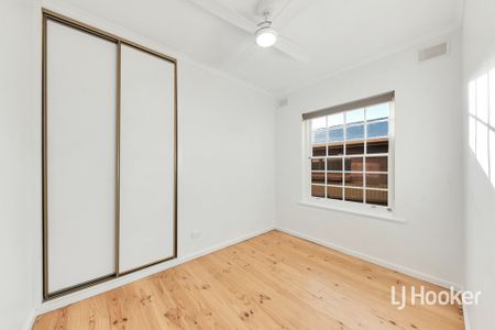 Charming Home Opposite Tea Tree Gully Golf Course - Photo 2