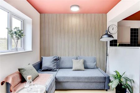 1 bedroom in a house share to rent - Photo 5