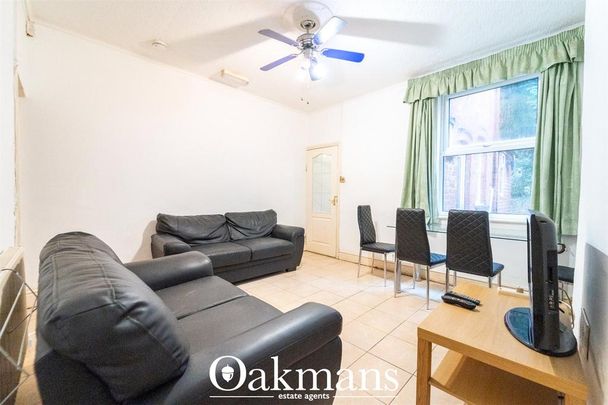 4 bedroom terraced house to rent - Photo 1