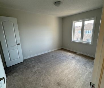 For Lease - 5 Huntsworth Avenue, Thorold, Ontario - Photo 2