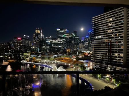 Docklands - Photo 4