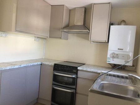 2 bedroom flat to rent - Photo 4