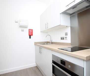 Studio to rent - Photo 1