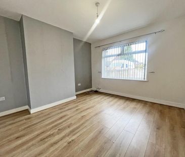 3 bedroom end of terrace house to rent - Photo 1
