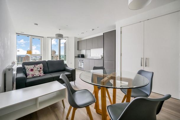 Studio to rent - Photo 1