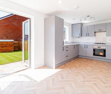 3 bedroom semi-detached house to rent - Photo 4