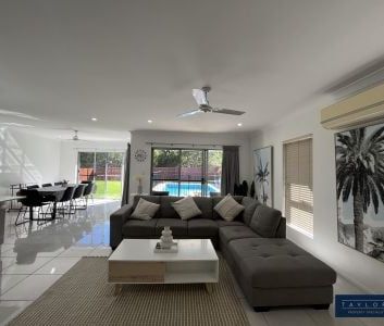 Spacious Family Living with Pool & Double Garage - Photo 2